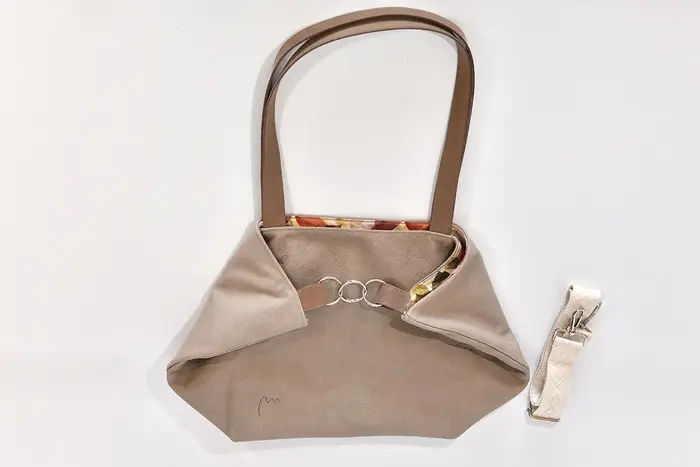 Ledertasche, Sarah playa L aus Nappa-Wasserbüffelleder in babyelefantengrau, Unikat, hergestellt auf La Palma, Kanarische Inseln, Spanien, Europa