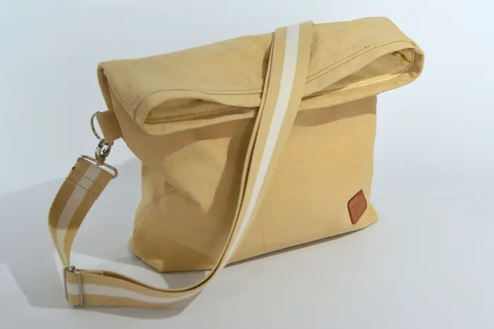 Sam M aus geschliffenem Nubuckleder in beige, Unikat, hergestellt auf La Palma, Kanarische Inseln, Spanien, Europa