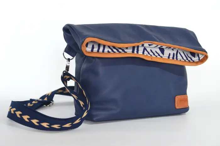 Sam M aus geschliffenem Nubuckleder in blau und cognac