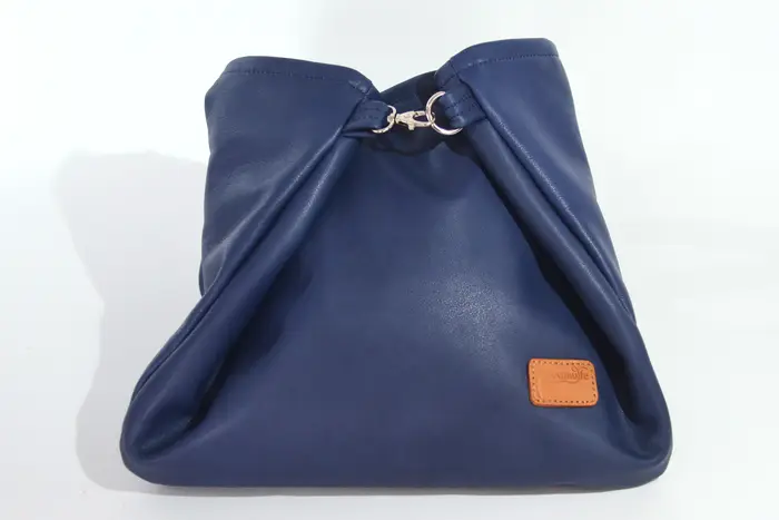 Ledertasche, Sarah S aus geschliffenem blauen Nubuckleder, Unikat, hergestellt auf La Palma, Kanarische Inseln, Spanien, Europa