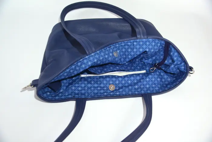 Ledertasche, Sarah S aus geschliffenem blauen Nubuckleder, Unikat, hergestellt auf La Palma, Kanarische Inseln, Spanien, Europa