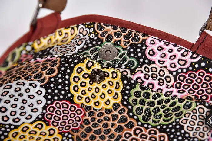 Ledertasche, Sarah S aus geschliffenem Nubuckleder und geschliffenem Nubuckleder und Schultergurten aus Dickelder, Unikat, hergestellt auf La Palma, Kanarische Inseln, Spanien, Europa