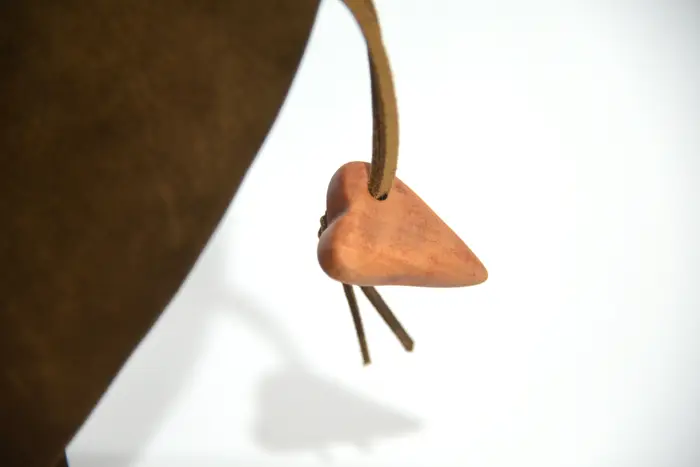 Ledertasche, Sarah S aus geschliffenem Nubuk-Wasserbüffelleder in braun, Unikat, hergestellt auf La Palma, Kanarische Inseln, Spanien, Europa