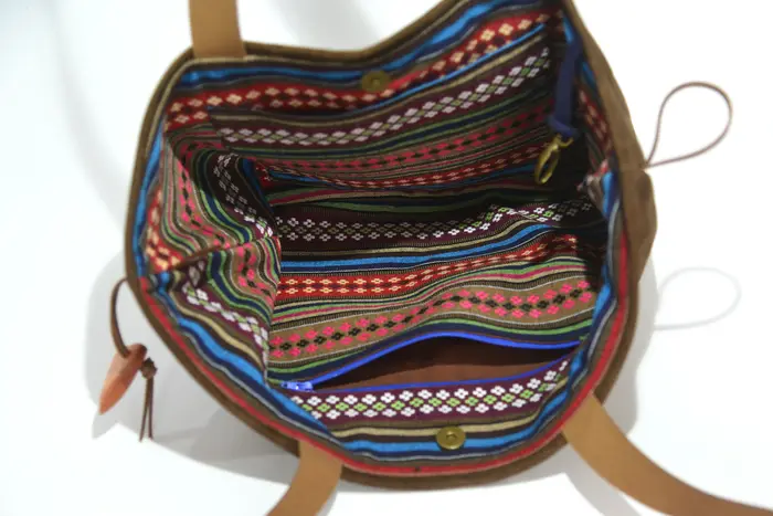 Ledertasche, Sarah S aus geschliffenem Nubuk-Wasserbüffelleder in braun, Unikat, hergestellt auf La Palma, Kanarische Inseln, Spanien, Europa