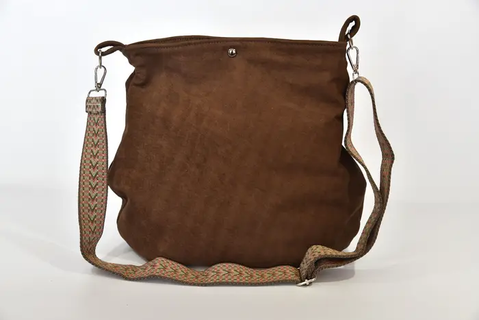 bolso de cuero, Iris M de nobuk marrón de búfalo de agua, pieza única, fabricada en La Palma, Islas Canarias, España, Europa