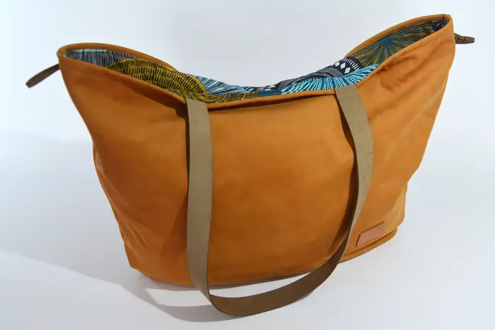 Ledertasche, Sarah S aus geschliffenem Nubuk-Rindsleder in cognac, Unikat, hergestellt auf La Palma, Kanarische Inseln, Spanien, Europa