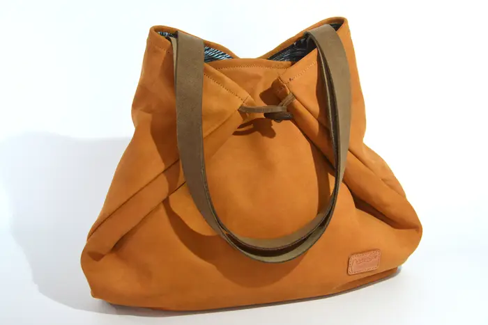 Ledertasche, Sarah S aus geschliffenem Nubuk-Rindsleder in cognac, Unikat, hergestellt auf La Palma, Kanarische Inseln, Spanien, Europa