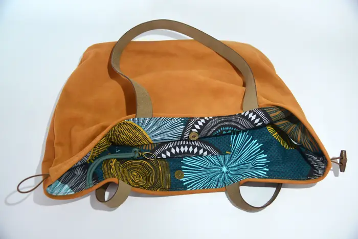 Ledertasche, Sarah S aus geschliffenem Nubuk-Rindsleder in cognac, Unikat, hergestellt auf La Palma, Kanarische Inseln, Spanien, Europa