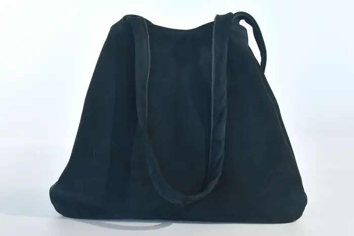 Ledertasche, Sarah S aus geschliffenem dunkelblauem Nubuk-Rindsleder, Unikat, hergestellt auf La Palma, Kanarische Inseln, Spanien, Europa