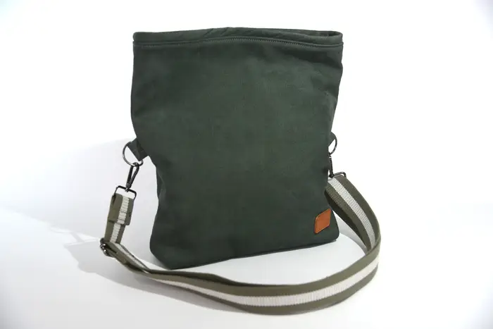 Sam M aus geschliffenem Nubuck-Wasserbüffelleder in dunkelgrau
