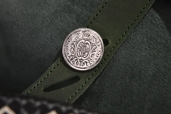 Ledertasche, Sam dia M aus geschliffenem Nubuckleder in dunkelgrau, Unikat, hergestellt auf La Palma, Kanarische Inseln, Spanien, Europa