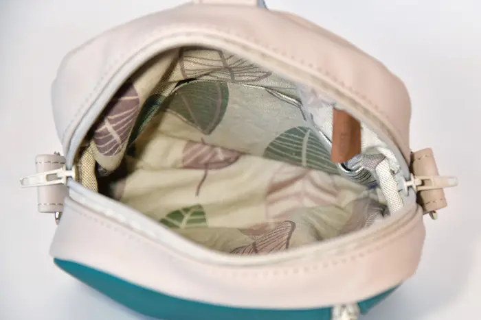 Ledertasche, Adrian flex M aus grauem, petrolfarbenem Nappa-Wasserbüffelleder, Unikat, hergestellt auf La Palma, Kanarische Inseln, Spanien, Europa