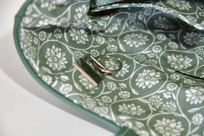 Ledertasche, Sarah S aus kräftig weichem Rindsleder in grünspan und Schultergurten aus Dickelder, Unikat, hergestellt auf La Palma, Kanarische Inseln, Spanien, Europa