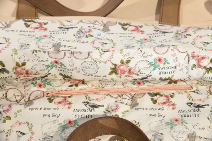 Ledertasche, Sarah M aus Nappa-Rindsleder in hell elfenbeinfarben und Schultergurten aus Dickelder, Unikat, hergestellt auf La Palma, Kanarische Inseln, Spanien, Europa