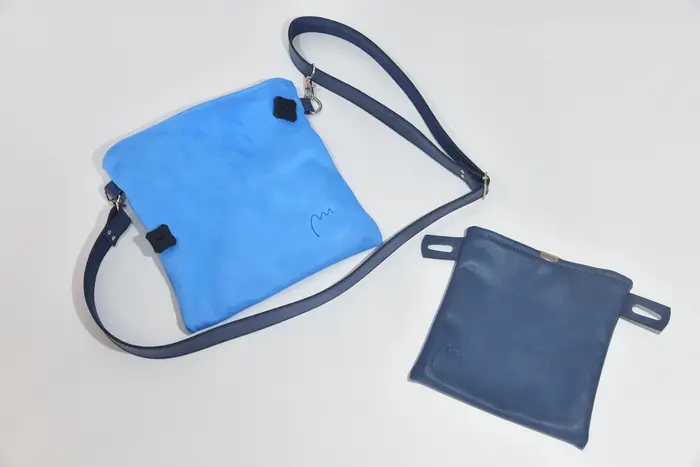 Ledertasche, Ben dia M aus vollnarbig pflanzlich softem Rindsleder und geschliffenem Nubuckleder in hellblau und blau, Unikat, hergestellt auf La Palma, Kanarische Inseln, Spanien, Europa