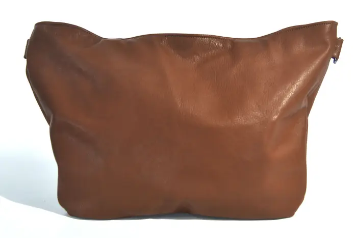 Ledertasche, Sarah S aus Anilin-Nappa-Wasserbüffelleder in lehmbraun, Unikat, hergestellt auf La Palma, Kanarische Inseln, Spanien, Europa