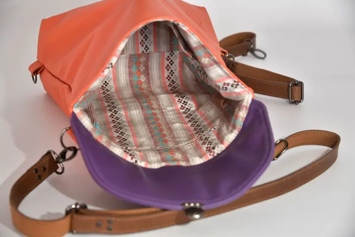 Ledertasche, Ainoha M aus pastelorangefarbenem Nappa Wasserbüffelleder und violettem Anilin-Rindsnappaleder, Unikat, hergestellt auf La Palma, Kanarische Inseln, Spanien, Europa