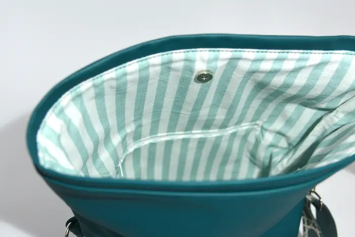 Sam M aus Nappa-Wasserbüffelleder in petrol