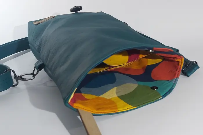 Ledertasche, Sam blando S aus Nappa-Wasserbüffelleder in petrol, Unikat, hergestellt auf La Palma, Kanarische Inseln, Spanien, Europa