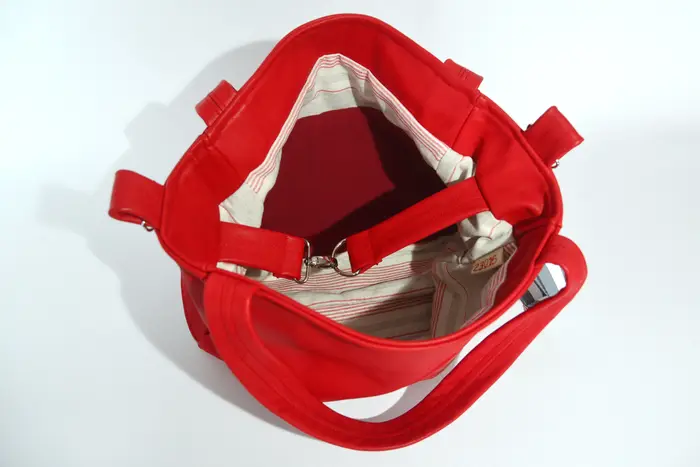 Ledertasche, Lena M aus Anilin-Nappaleder in rot und grau, Unikat, hergestellt auf La Palma, Kanarische Inseln, Spanien, Europa