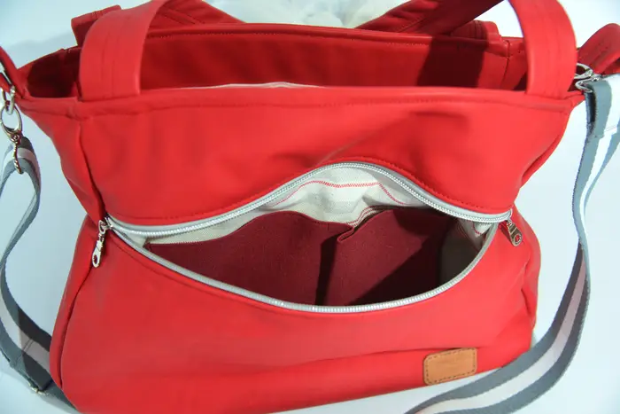 Ledertasche, Lena M aus Anilin-Nappaleder in rot und grau, Unikat, hergestellt auf La Palma, Kanarische Inseln, Spanien, Europa