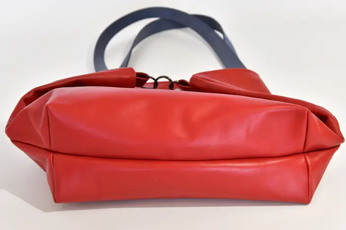 Ledertasche, Sarah playa L aus Anilin-Nappa-Rindsleder in rot, Unikat, hergestellt auf La Palma, Kanarische Inseln, Spanien, Europa