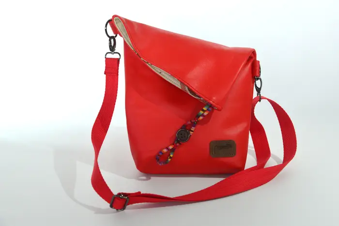 Ledertasche, Sam blando S aus rotorangem Nappa-Wasserbüffelleder, Unikat, hergestellt auf La Palma, Kanarische Inseln, Spanien, Europa