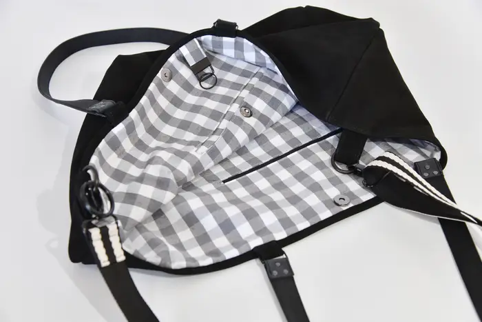 Ledertasche, Sarah playa L aus geschliffenem Rindsnubuckleder in sehr schwarz, Unikat, hergestellt auf La Palma, Kanarische Inseln, Spanien, Europa