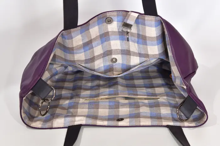 Ledertasche, Sarah Playa L aus Anilin-Nappaleder in violett, Unikat, hergestellt auf La Palma, Kanarische Inseln, Spanien, Europa