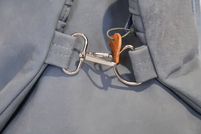 Lederrucksack, Petra blando M aus geschliffenem blaugrauem Wasserbüffel-Nubuckleder, Unikat, hergestellt auf La Palma, Kanarische Inseln, Spanien, Europa