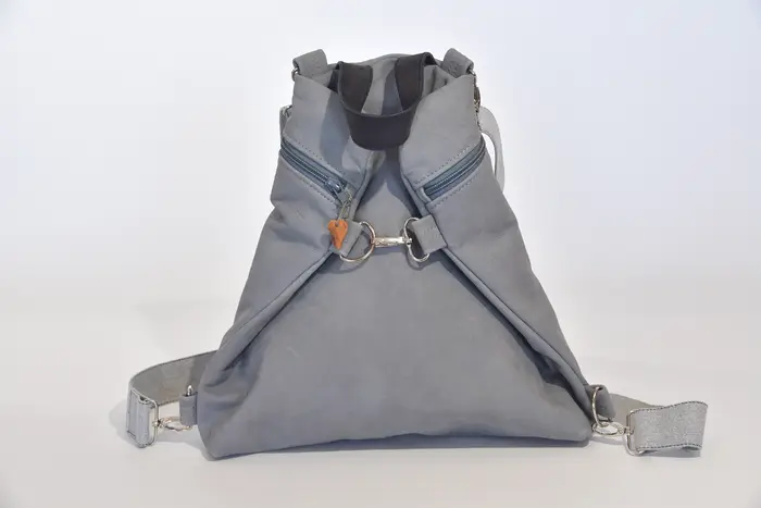 Lederrucksack, Petra blando M aus geschliffenem blaugrauem Wasserbüffel-Nubuckleder, Unikat, hergestellt auf La Palma, Kanarische Inseln, Spanien, Europa