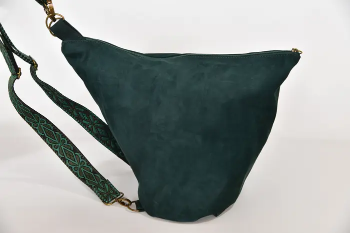 Lederrucksack, Tim S aus geschliffenem Nubuk-Rindsleder in blaugrün, Unikat, hergestellt auf La Palma, Kanarische Inseln, Spanien, Europa