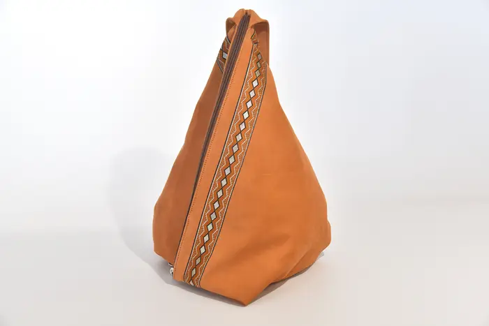 Lederrucksack, Tim S aus geschliffenem Nubuckleder in cognac, Unikat, hergestellt auf La Palma, Kanarische Inseln, Spanien, Europa