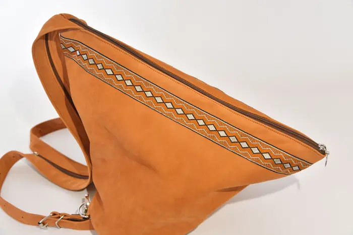 Lederrucksack, Tim S aus geschliffenem Nubuckleder in cognac, Unikat, hergestellt auf La Palma, Kanarische Inseln, Spanien, Europa