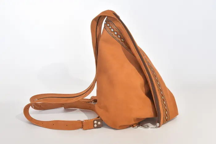 Lederrucksack, Tim S aus geschliffenem Nubuckleder in cognac, Unikat, hergestellt auf La Palma, Kanarische Inseln, Spanien, Europa