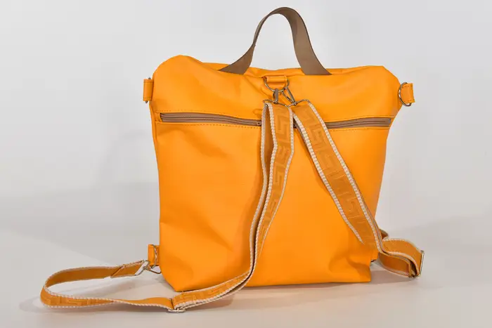 Lederrucksack, Petra blando M aus Nappa-Wasserbüffelleder in gelb, Unikat, hergestellt auf La Palma, Kanarische Inseln, Spanien, Europa