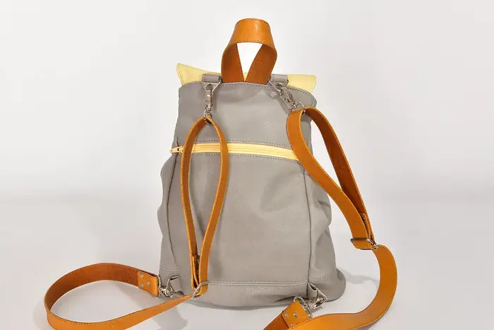 Lederrucksack, Niki M aus grauem Anilin-Nappaleder und pastellgelbem Nappa-Wasserbüffelleder, Unikat, hergestellt auf La Palma, Kanarische Inseln, Spanien, Europa