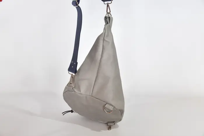 Lederrucksack, Tim S aus grauem Anilin-Nappaleder aus Rindsleder, Unikat, hergestellt auf La Palma, Kanarische Inseln, Spanien, Europa