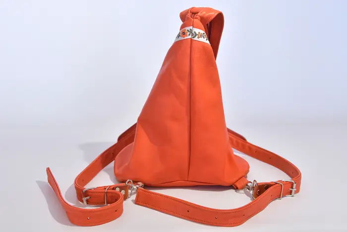Lederrucksack, Tim S aus Anilin-Nappaleder in lachs, Unikat, hergestellt auf La Palma, Kanarische Inseln, Spanien, Europa
