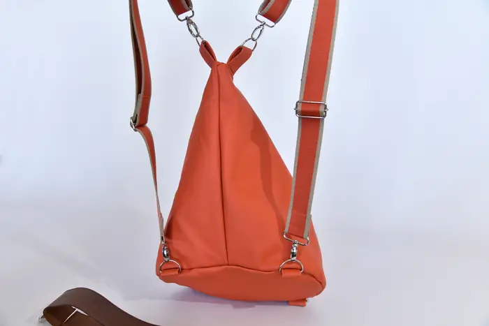 Lederrucksack, Tim S aus Nappaleder in mandarine, Unikat, hergestellt auf La Palma, Kanarische Inseln, Spanien, Europa