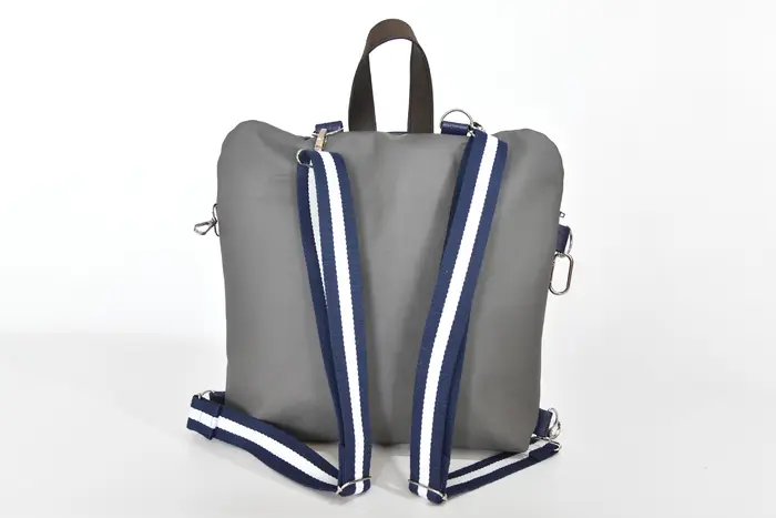 Lederrucksack, Petra blando M aus vollnarbig, pflanzlich softem Rindsleder und Nappa-Wasserbüffelleder in marineblau und anthrazit, Unikat, hergestellt auf La Palma, Kanarische Inseln, Spanien, Europa