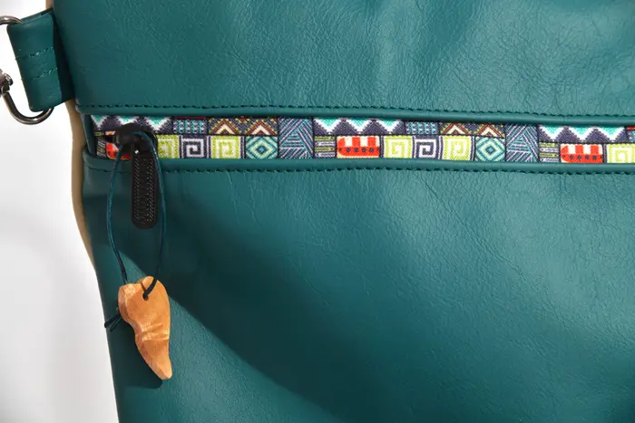 Lederrucksack, Petra M aus Nappa-Wasserbüffelleder in petrol und Napparindsleder in eierschale, Unikat, hergestellt auf La Palma, Kanarische Inseln, Spanien, Europa