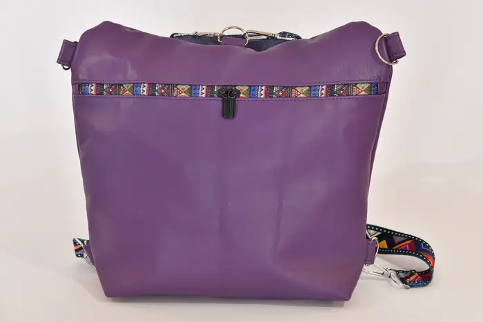 Lederrucksack, Petra blando M mit Zierreißverschluss aus weichem Anilin-Nappaleder in violett, Unikat, hergestellt auf La Palma, Kanarische Inseln, Spanien, Europa