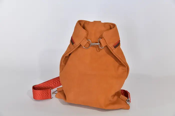 Lederrucksack, Petra S aus geschliffenem Nubuk-Rindsleder in cognac, Unikat, hergestellt auf La Palma, Kanarische Inseln, Spanien, Europa