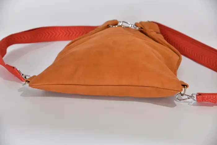 Lederrucksack, Petra S aus geschliffenem Nubuk-Rindsleder in cognac, Unikat, hergestellt auf La Palma, Kanarische Inseln, Spanien, Europa