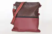 Sam flex M aus Anilin-Nappa-Rindsleder in aubergine und rotbraun