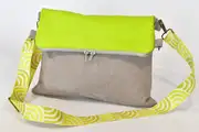 Sam flex M aus geschliffenem Nubuk-Wasserbüffelleder in babyelefantengrau und Nappaleder aus Wasserbüffelleder in neongrün