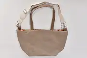 Sarah playa L aus Nappa-Wasserbüffelleder in babyelefantengrau