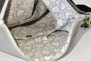 Sam flex M aus Anilin-Nappa-Rindsleder in grau und dunkelgrün