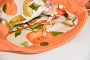 Iris S aus geschliffenem Nubuk-Wasserbüffelleder in hellorange